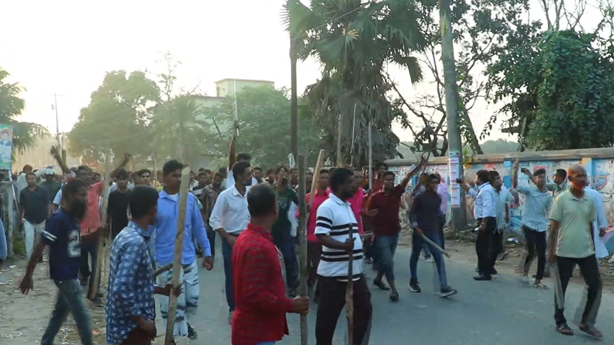 পাবনায় বিএনপির দু’পক্ষের সংঘর্ষ, গুলিবিদ্ধ ৭